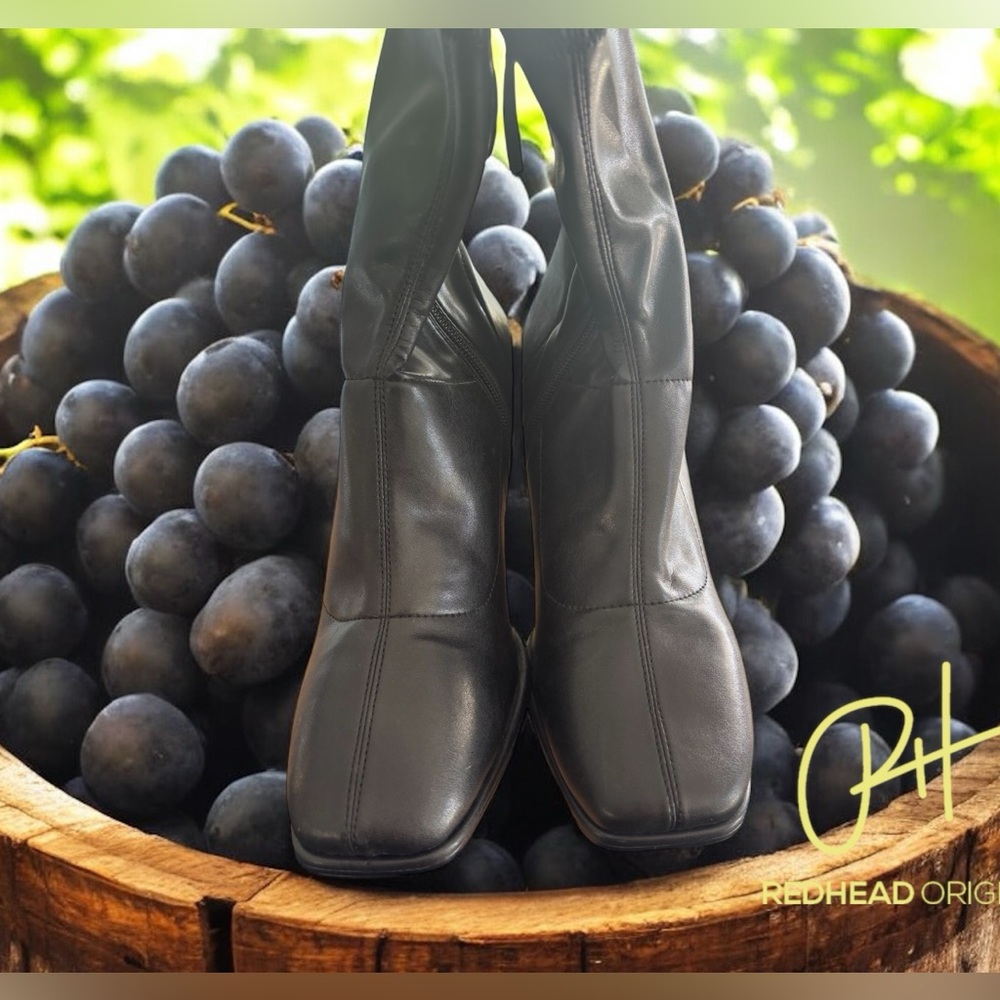 NWT sold out on Revolve! Black Paragon booties size 10 comes with dust bag